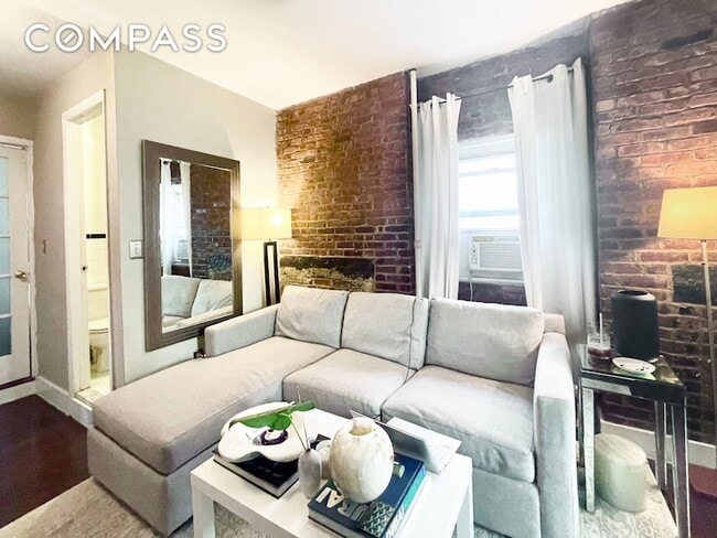 Photo - 57 Spring St