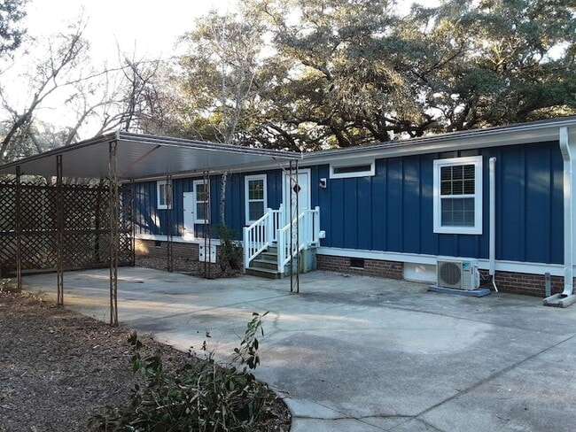 Photo - 580 Satellite Ave