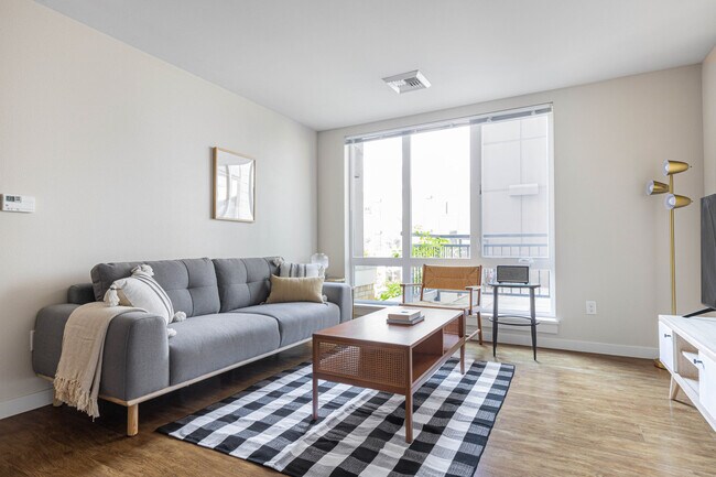 Building Photo - 215 10th Ave E Unit ID3199A