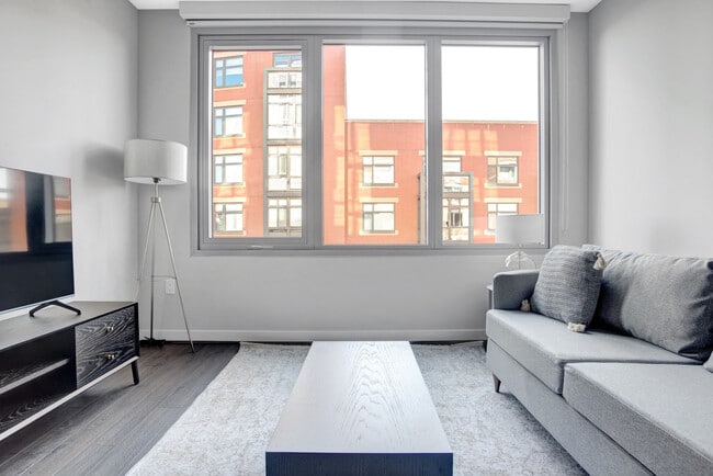 Building Photo - 1122 N Hudson St Unit FL4-ID1240