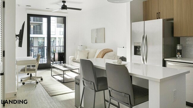 Photo - 1007 S Mint St Unit 731