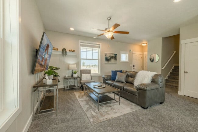 Building Photo - 5032 Bear Trap Dr Unit ID1249823P