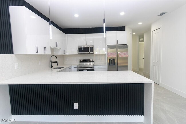 Photo - 843 Duplex St E Unit A