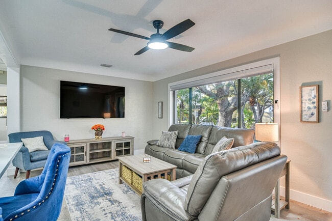 Photo - 2901 70th St N Unit SI ID1546478P