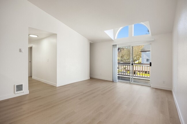 Photo - Wellington Place Apartments