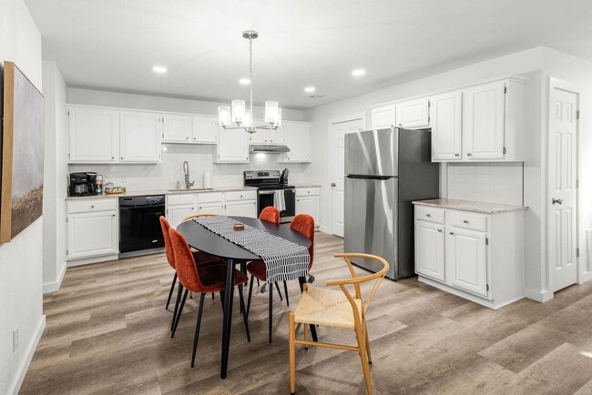 Photo - 1 Iris Way Unit ID1241306P