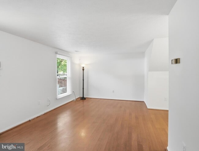 Photo - 40 Whitechurch Ct