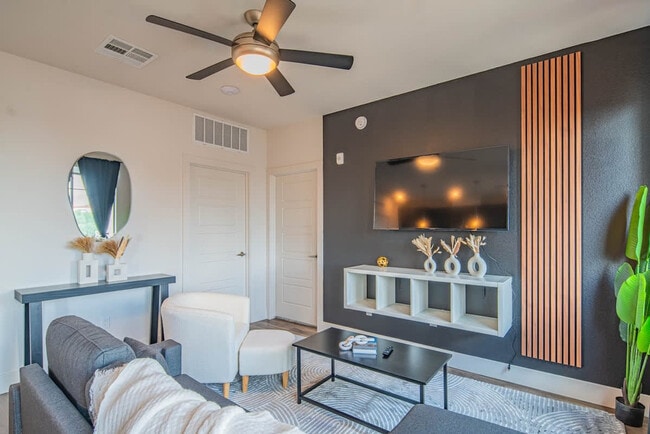 Photo - 15501 N Dial Blvd Unit ID1263147P