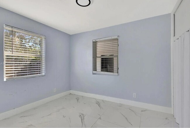 Photo - 1008 Elm Rd