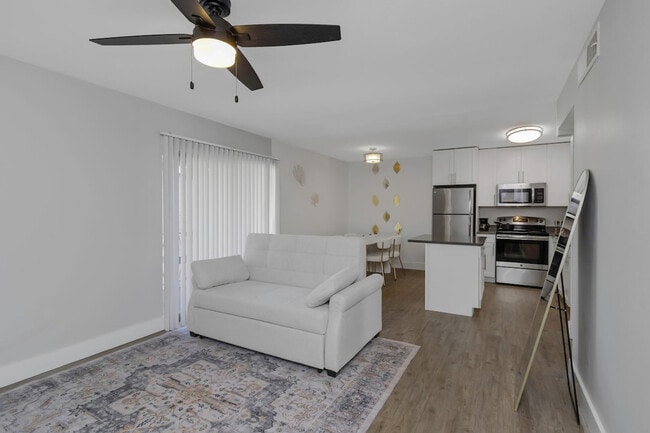 Building Photo - 4401 W Kennedy Blvd Unit SI ID1369906P
