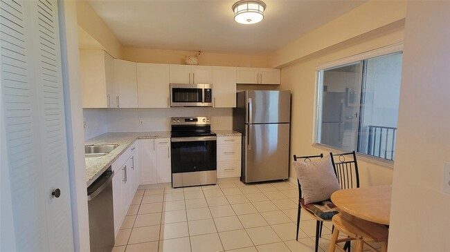 Photo - 901 SW 141st Ave Unit 406M