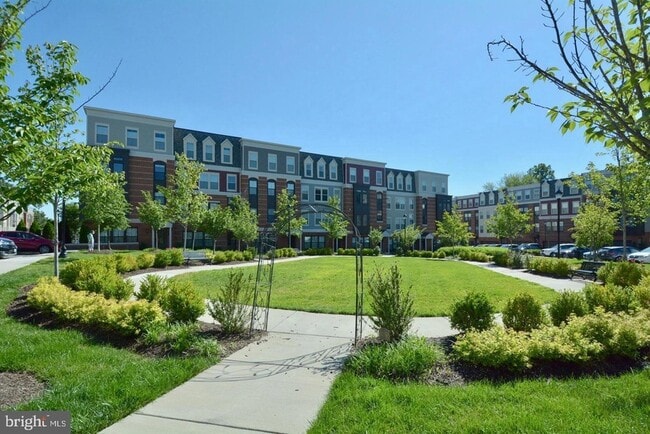 Photo - 3989 Norton Pl Unit 104