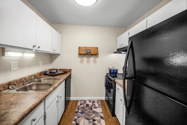 Photo - Summer Trace Apartments