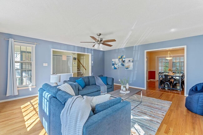 Building Photo - 750 SE Maynard Rd Unit ID1308908P