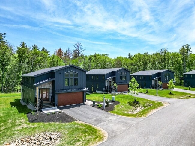 Building Photo - 19 Hidden Glade Dr
