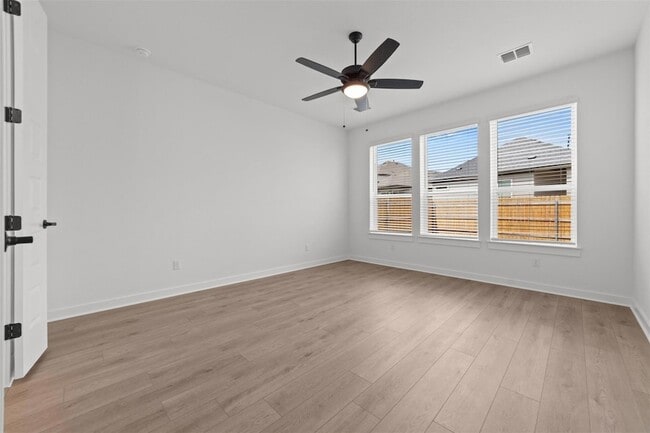 Photo - 1129 N Roger Hanks Pkwy
