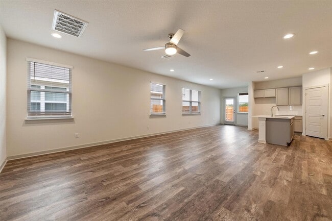 Photo - 289 Deserti Rd