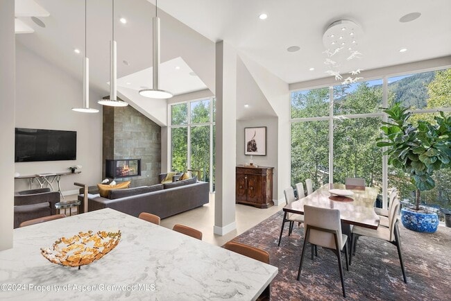 Photo - 552 Mountain Laurel Dr