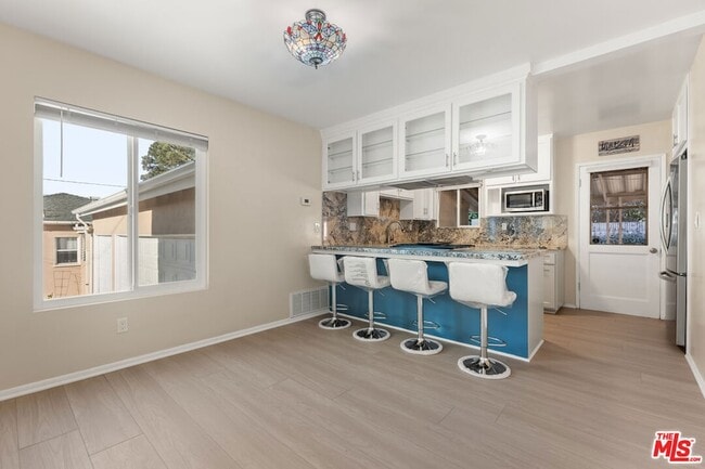 Photo - 1814 1/2 Spreckels Lane Unit