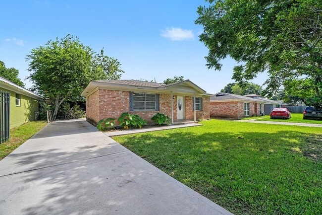 Photo - 8807 Barton St