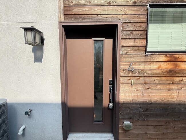 Photo - 1931 N Prairie Ave