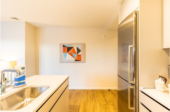 Photo - 131 Seaport Blvd Unit SI FL15-ID1050364P