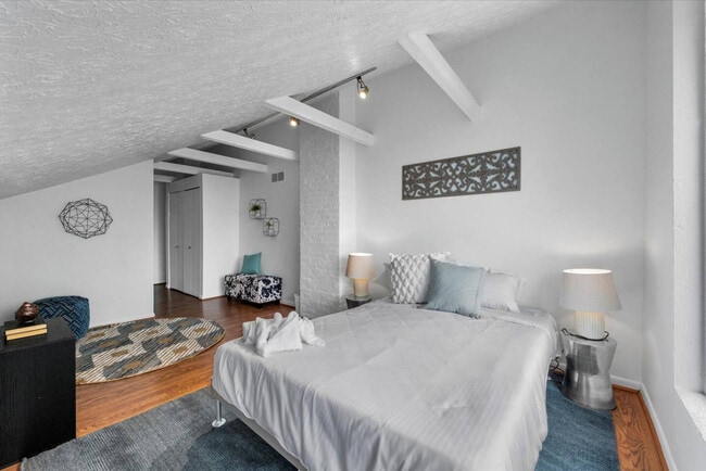 Photo - 964 Pavilion St Unit ID1397242P