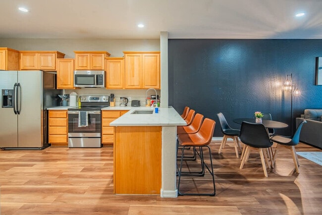 Photo - 1275 E University Dr Unit ID1263214P