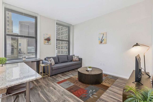 Building Photo - 9-JAN-JAN E 4th St Unit ID1094344P