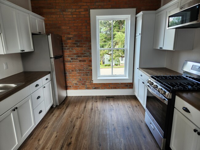 Apartment 201 - Summer Street Apartments