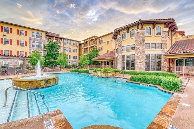 Building Photo - Aventine at Kessler