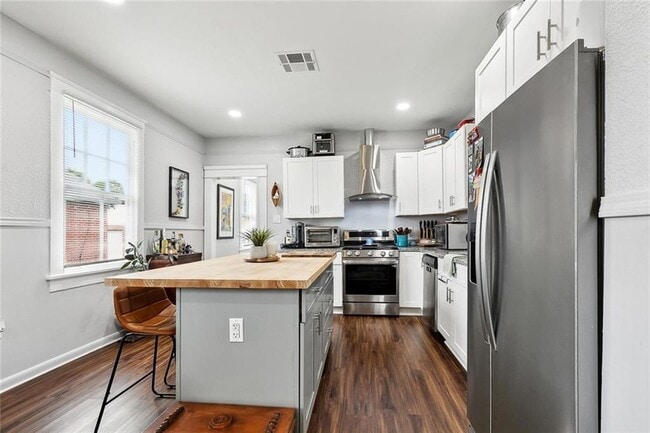 Photo - 4409 Annette St