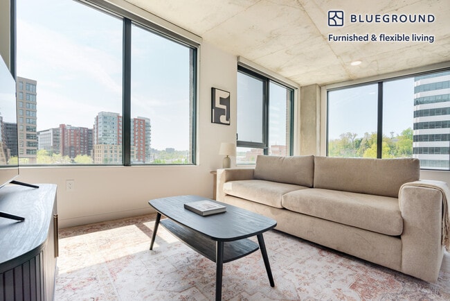 Building Photo - 3030 Potomac Ave Unit PL FL3-ID1027