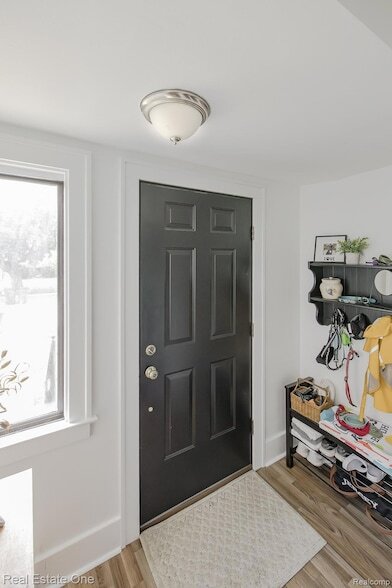 Photo - 122 W Houstonia Ave