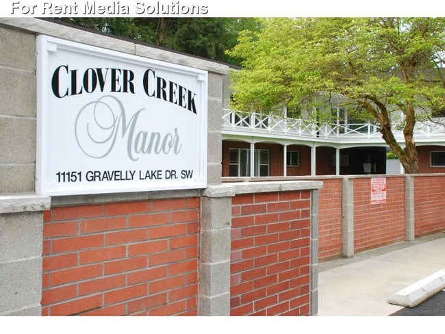 Building Photo - Clover Creek Manor Apartments