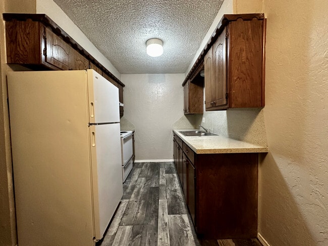 Photo - Regency Apartments