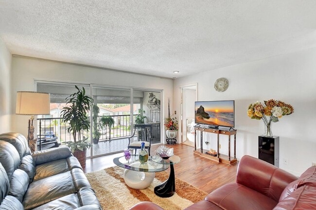 Photo - 4070 Tivoli Ct Unit 307