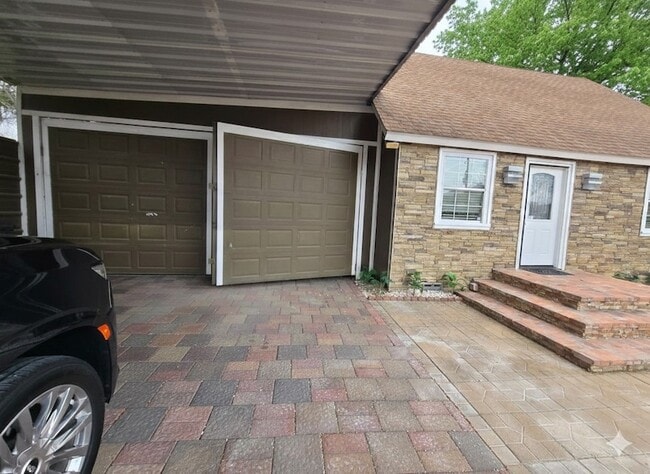Photo - 9954 Genard Rd