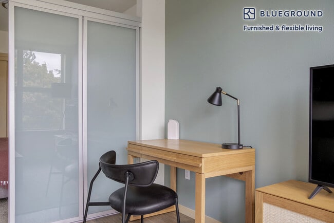 Photo - 3920 Stone Way N Unit FL3-ID639