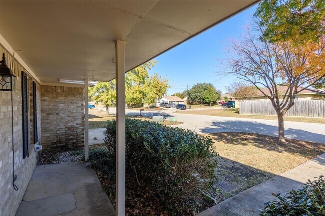 Photo - 3609 Cooper Branch E