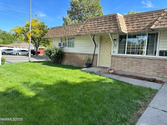 Building Photo - 1501 Gault Way