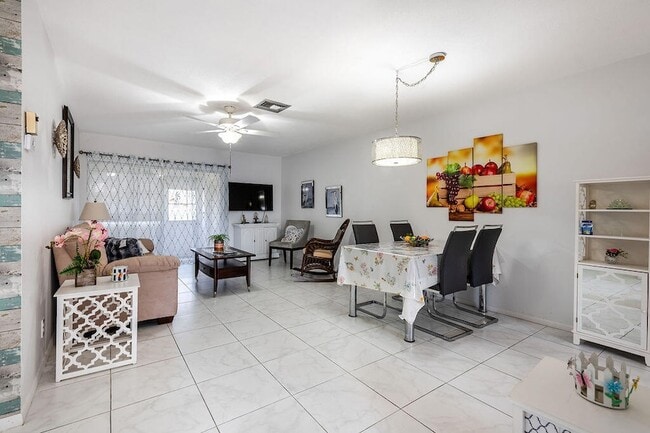 Photo - 2995 Crosley Dr W Unit E