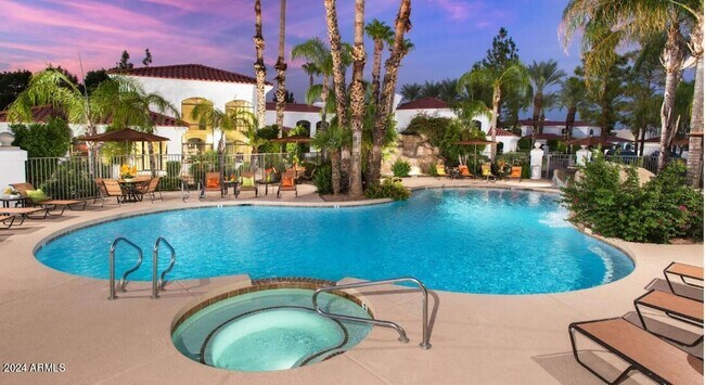 Building Photo - 8311 East Vía de Ventura Unit 1