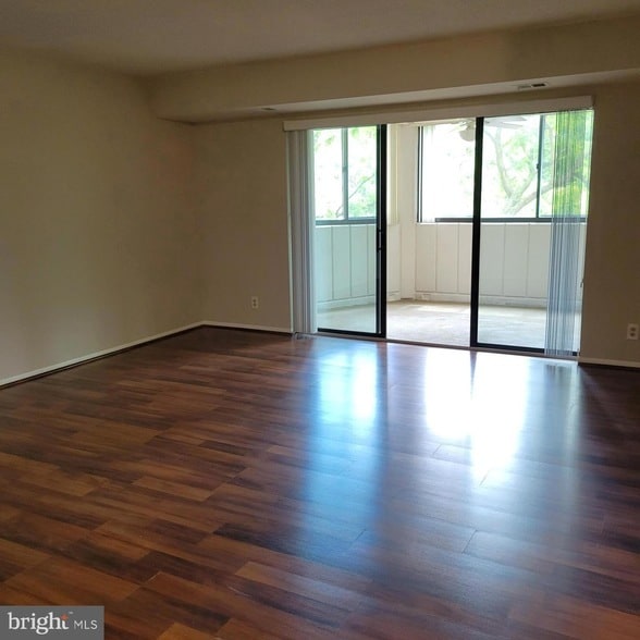 Photo - 5901 Mt Eagle Dr Unit 207