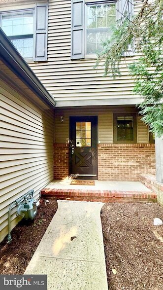 Photo - 305 Marten Rd