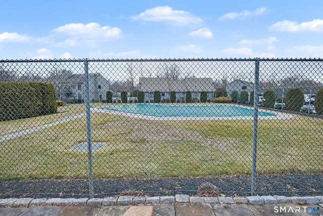 Photo - 156 Heatherwood Dr