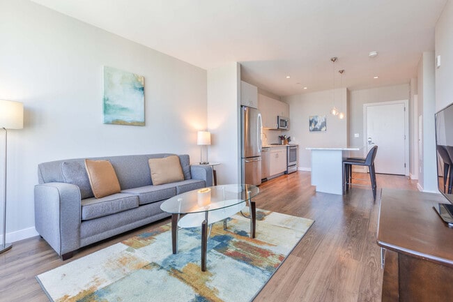 Building Photo - 5 Fan Pier Boulevard Unit GO FL18-ID1224145P