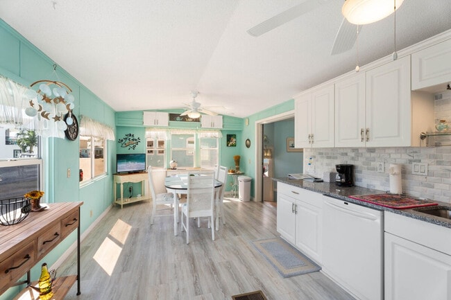 Photo - 1368 Nettles Blvd Unit SI ID1537526P