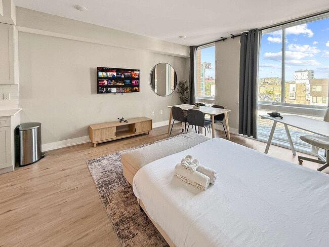 Building Photo - 626 N Delaware Ave Unit ID1055917P