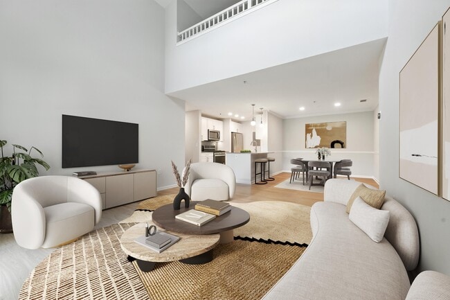 Building Photo - Everly Darien